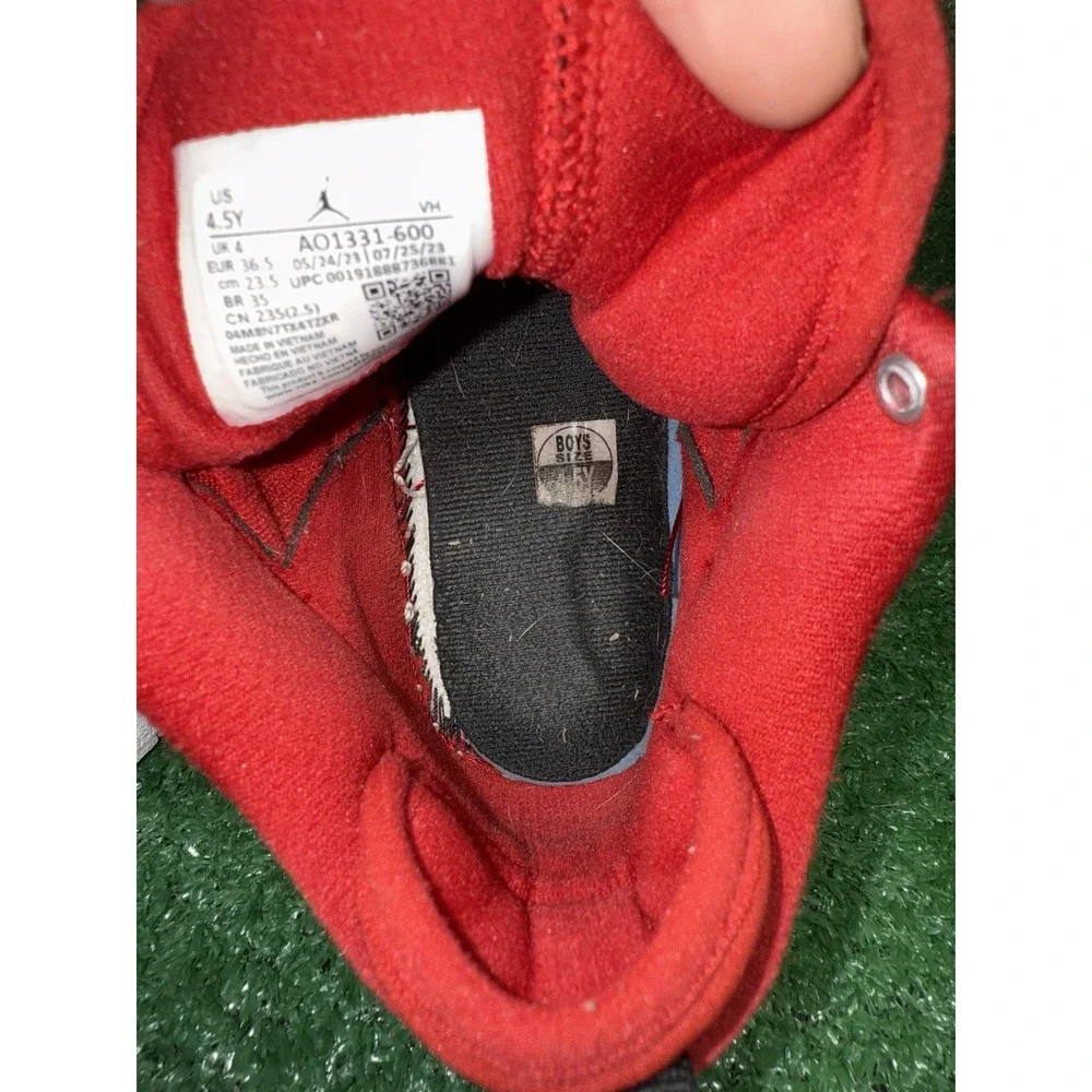 Air Jordan Fadeaway GS Boys Size 4.5Y Red Basketball‎ Shoes Sneakers AO1331-600